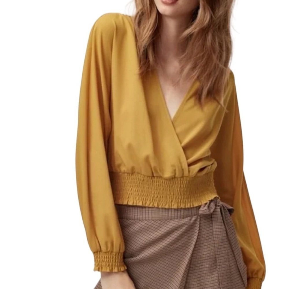 Wilfred long sleeve cropped v-neck wrap style blouse size XS excellent condition